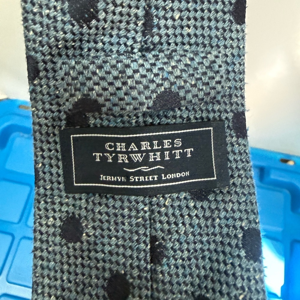 Charles Tyrwhitt Blue Knit Tie with Black Dot Pattern - Picture 3 of 4
